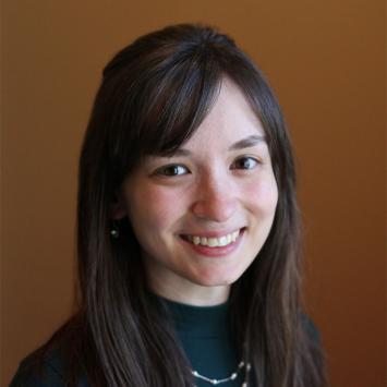 Holly Huber Gifford Headshot